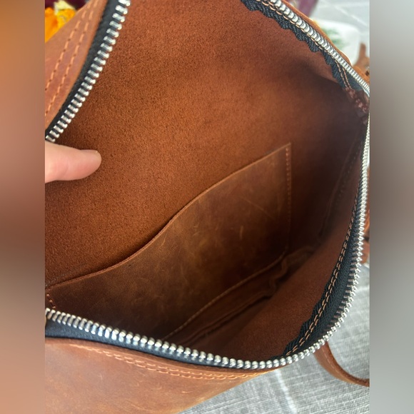 Chic Brown Leather Crossbody with Geometric Strap - Picture 6 of 7